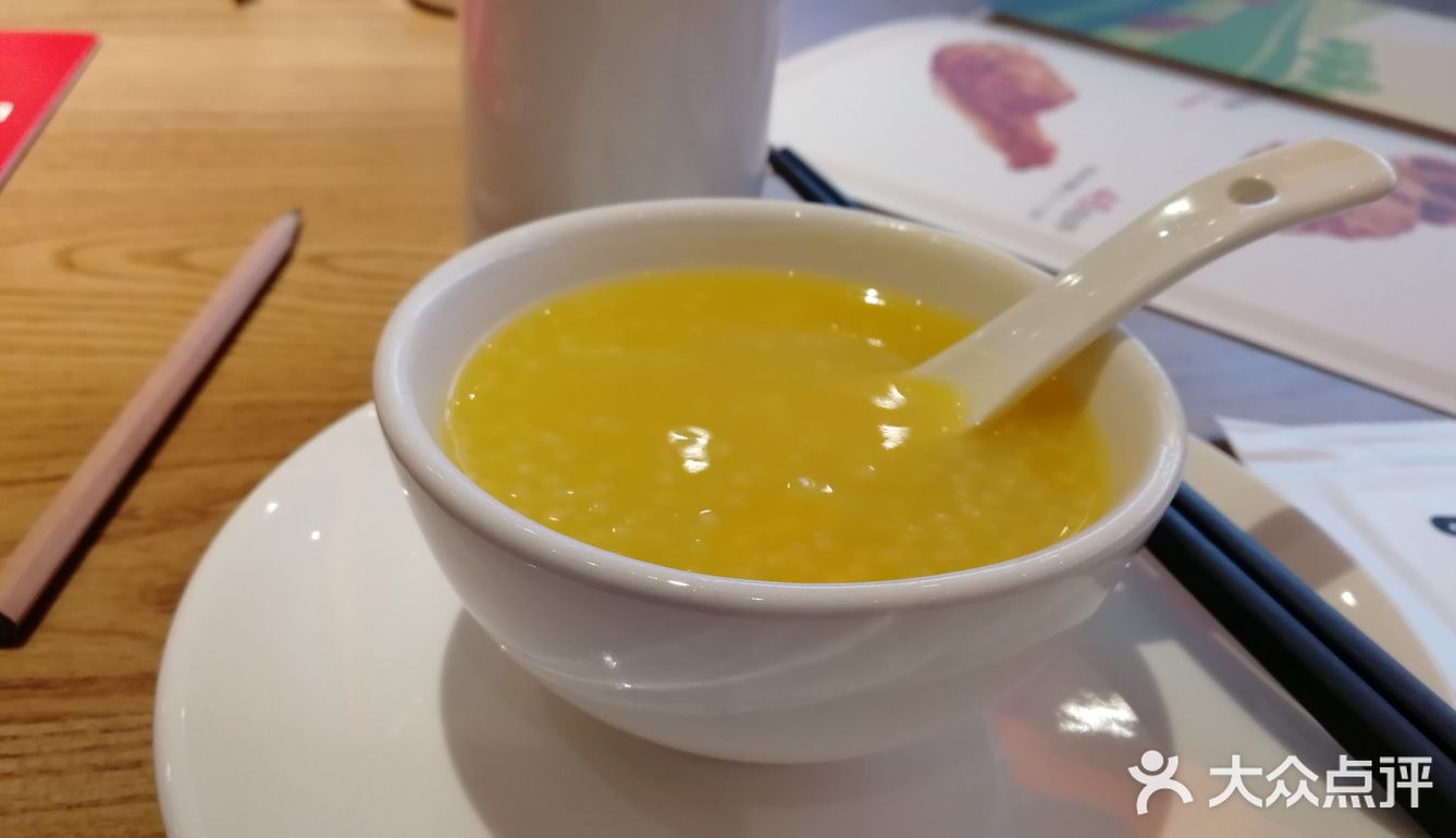 鸡肉比较柴，里面的面完全没有劲道