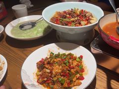 -爱碗亭·鲜炒湖南菜(壹城中心店)
