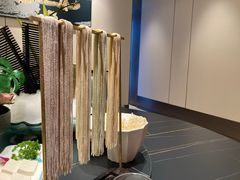 五彩养生面-鼎泰亨·海鲜牛肉餐厅(滨江店)