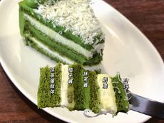 日本柚子酱佐抹茶白巧克力蛋糕-black rainbow coffee
