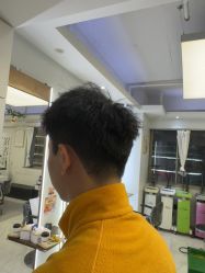 -镁连社·美联社