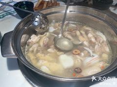 -三个椰子·现砍椰子鸡(金源CBD店)