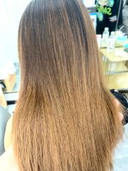 -V8潮牌·接发烫染连锁