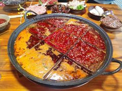 -正南齊北重庆老火锅(光华村直营店)