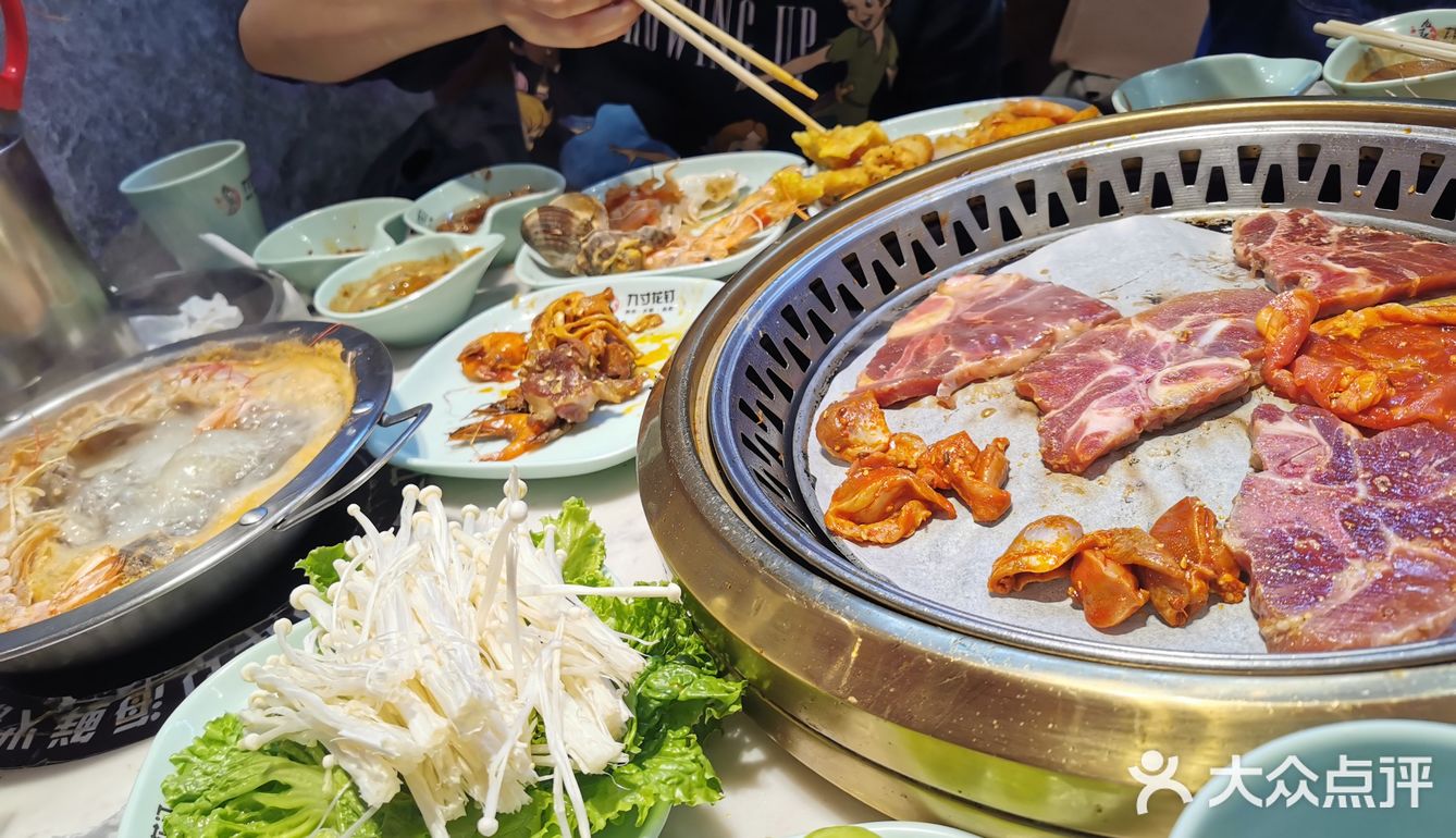 小河蟹都是活的，籽虾大虾都很新鲜