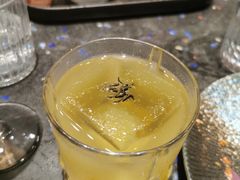 -毛毛虫酒吧