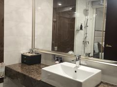 -锦龙国际酒店(天津奥体中心华苑地铁站店)