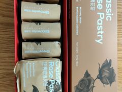 -HappyMiss花满楼·鲜花饼·鲜花茶·伴手礼(上海环球港店)