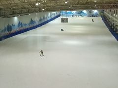 -乔波室内滑雪场