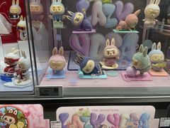 -泡泡玛特POPMART(黄岛新城吾悦店)