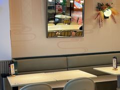 -必胜客(WOW中心城店)