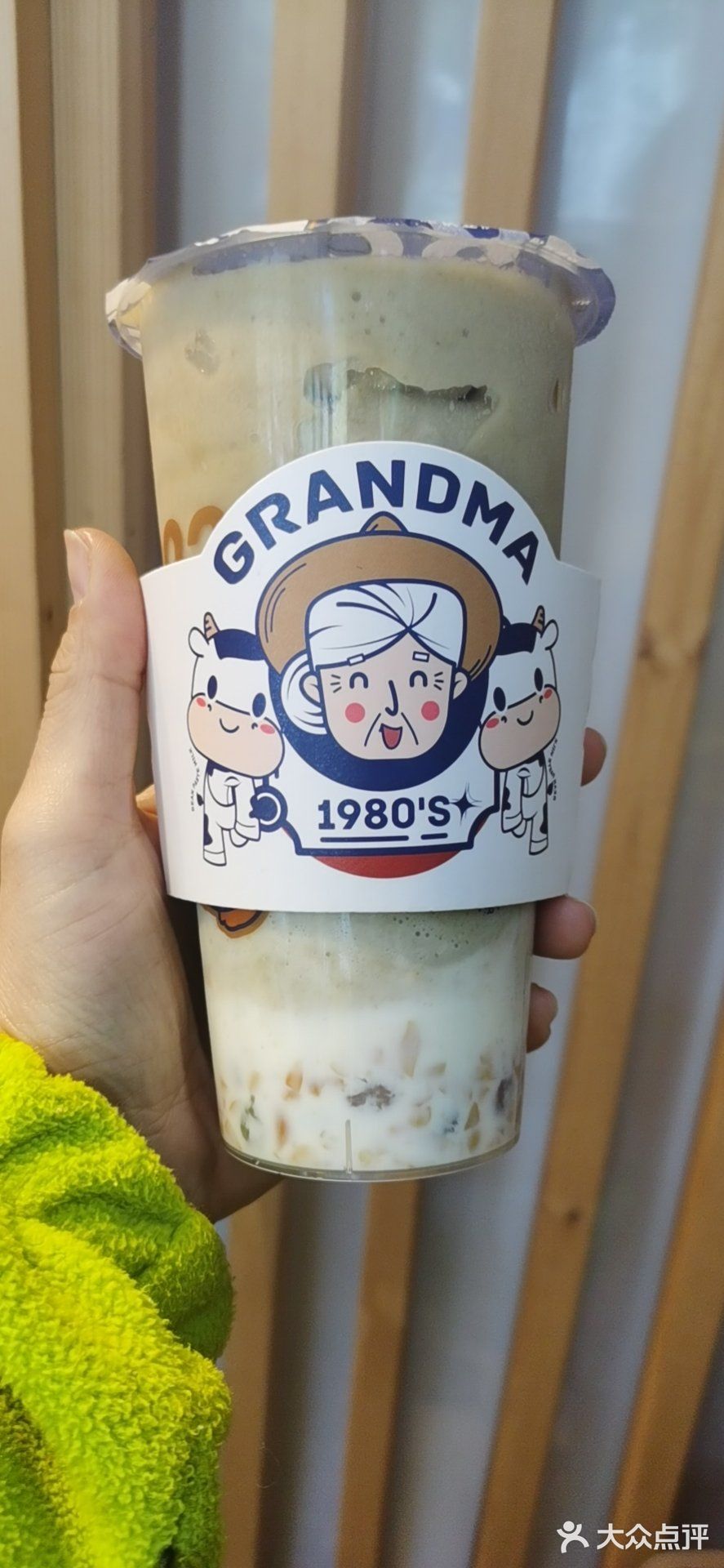这次又在荣巷开了一家更方便了，新店开业三天买一送一