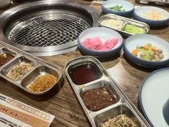 -明洞阿姨·韩式酱蟹烤肉·创意料理(三元桥店)