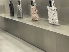 -三宅一生 (阪急梅田本店)