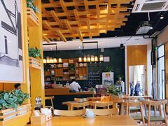 大堂-伊喜饺子·烤鸭(五道口学院路店)