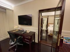 -深圳富苑皇冠假日套房酒店