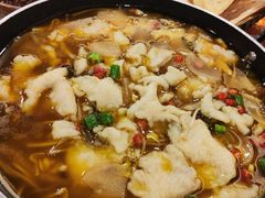 激情花椒鱼-有红鸡毛店·川菜(建设路店)