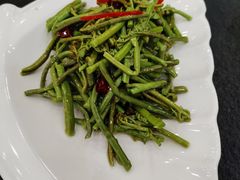 -伊源鼎盛餐饮服务有限公司