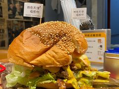 手工牛肉大汉堡-大象厨房(重庆道店)