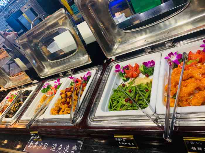 盛江山碳火烤肉自助(弘阳广场店)-"位置在弘阳广场,大洋旁边那个商场