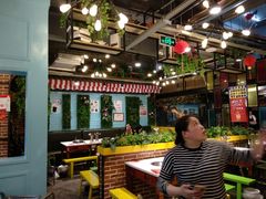 -钢管厂五区小郡肝串串香(奥克斯广场锦城万达店)