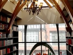 -钟书阁(松江泰晤士小镇店)