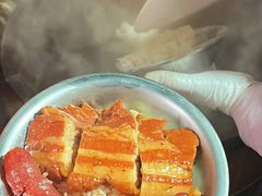 -梁阿婆廿年老牌扣肉糯米饭