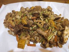 -东来菜馆•手抓海鲜家常菜•海鲜锅贴(鸽子窝店)