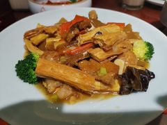 -窄巷子陕菜馆·地道陕西菜(粉巷店)