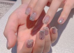 -花系美·美甲美睫精品店