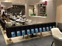 -钟书阁(群光广场店)