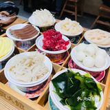 来打卡乐山非遗文化，最近跟跷脚牛肉杠上了[得意]