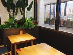 靠窗位-付小姐在成都(川沙店)