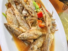 -芦茨金富饭庄·25年老字号·专做稻草鸡