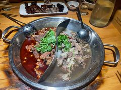 -大众跷脚牛肉馆·非遗传承单位(峨眉山店)