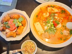 -大头虾越式风味餐厅(光明广场店)