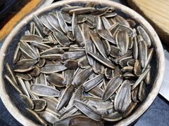 葵花瓜子-老刘生态大鱼坊铁锅炖鱼(赛马场店)