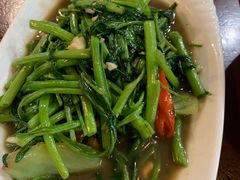 -Dang restaurant (patong phuket)