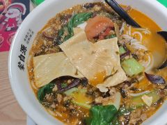 -蒙自源米线大王(东站店)