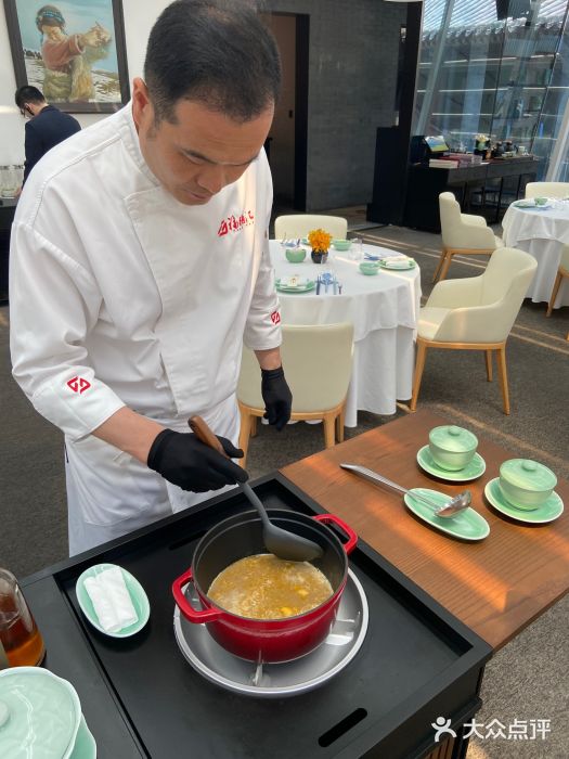 止观小馆·辽河口渔家菜(王府井店)盘锦河蟹豆腐图片