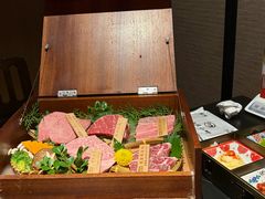 -山川小町·极番烧肉(新地假日广场店)