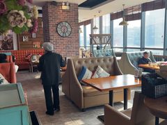 -豪客嘉族·麦尼顿西餐厅(乐福天下店)
