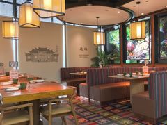 -云海肴·汽锅鸡·云南菜(天山百盛优客店)