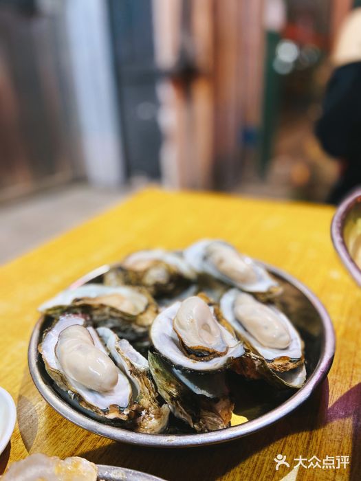 土蠔生蚝专卖店原只蒸生蚝图片