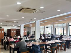 -上海市静安区图书馆(新闸路馆)