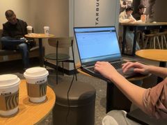 -星巴克臻选(周浦万达店)