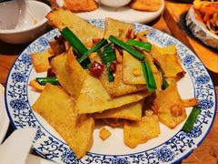 腊肉炒豆丝-汉小城·老铫子藕汤·乡野湖北菜(江汉路吉庆街店)