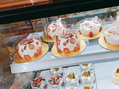 -花花卷卷·鲜食蛋糕(静安久光百货店)
