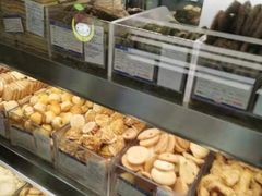 面包甜点陈列柜-上海哈尔滨食品厂(汇联商厦店)