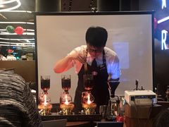 -星巴克臻选(上海虹桥新天地三店)
